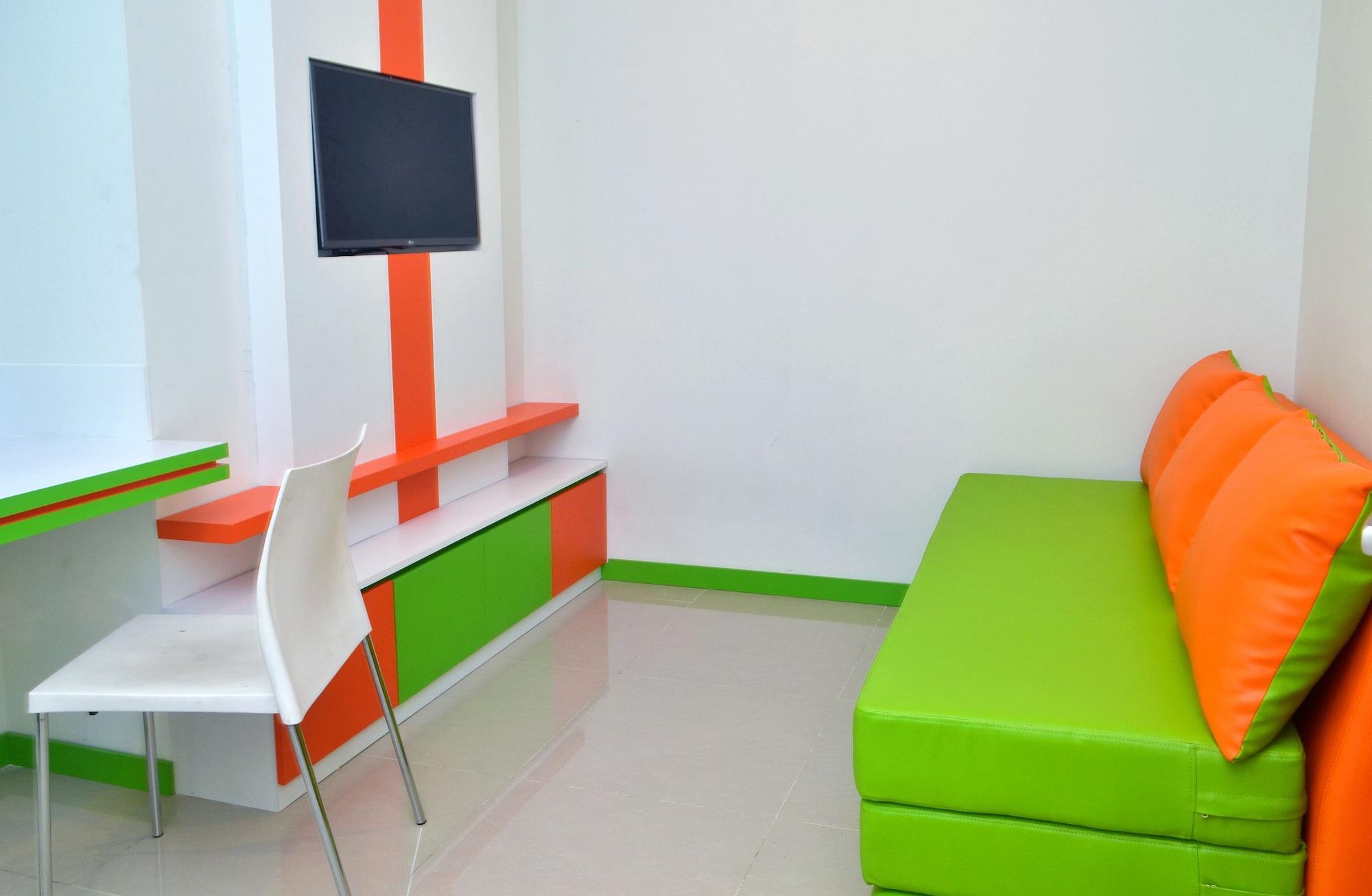 Hotel Titanium Express Homtel à Jakarta Extérieur photo