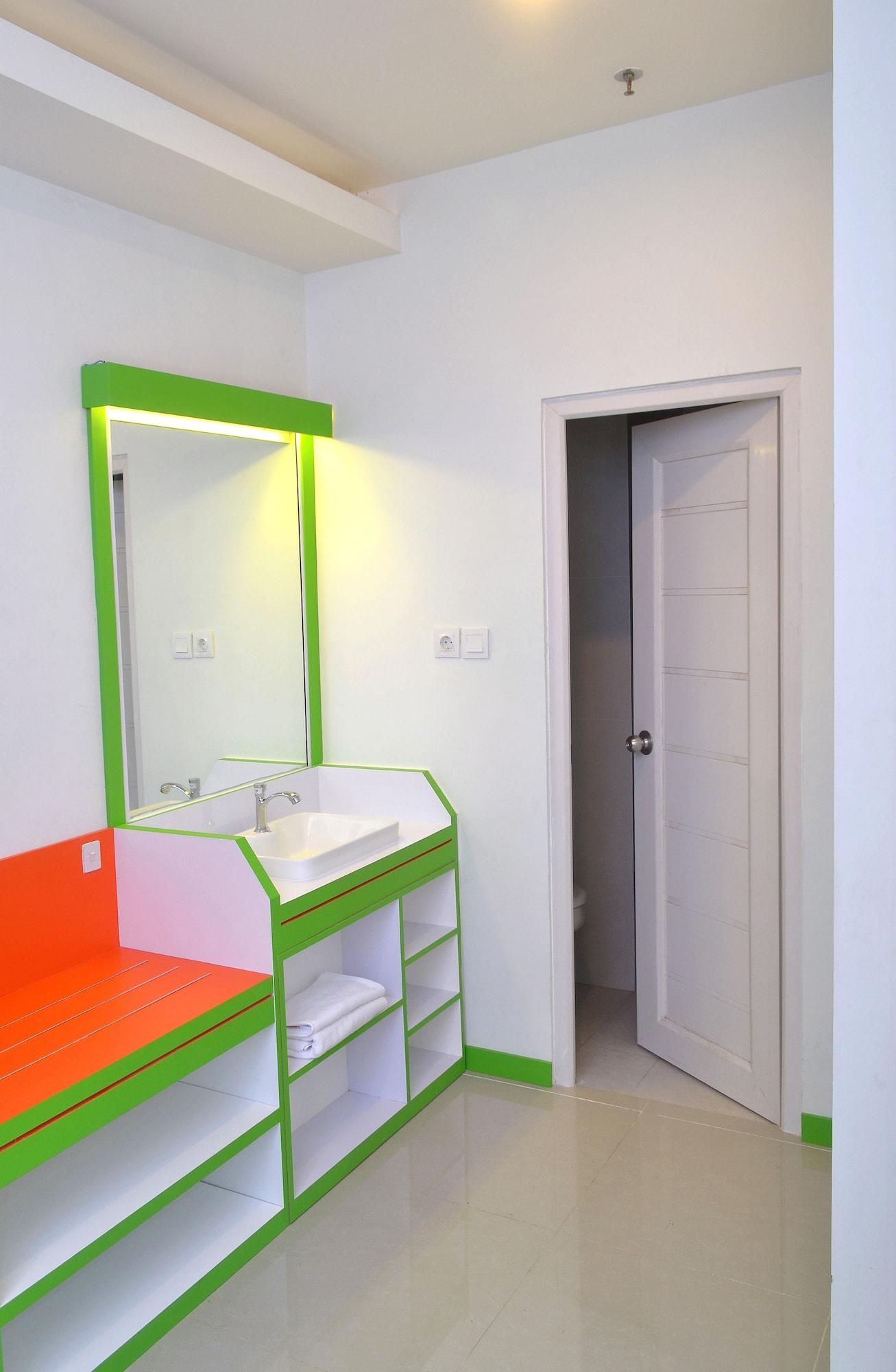 Hotel Titanium Express Homtel à Jakarta Extérieur photo