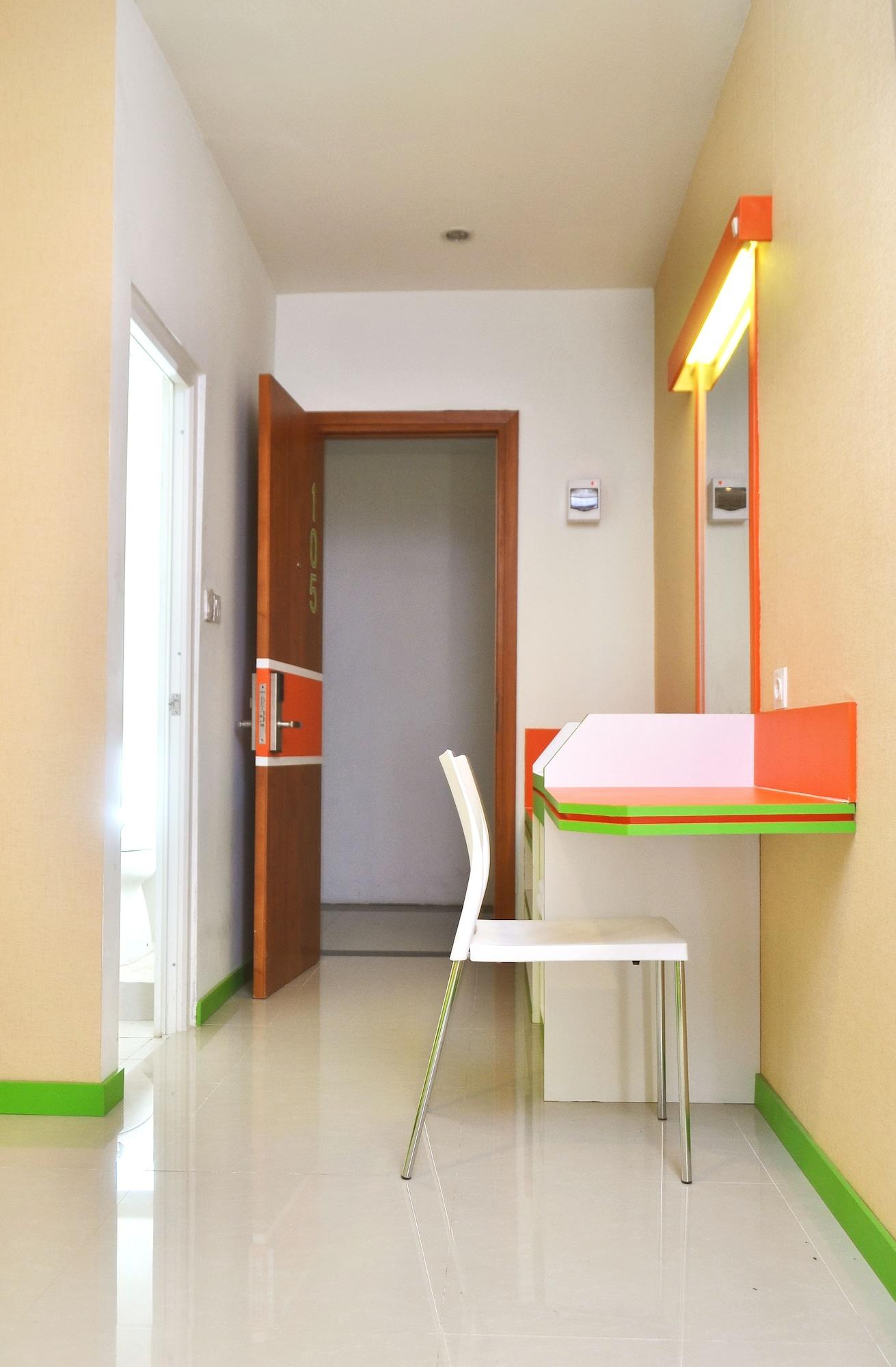 Hotel Titanium Express Homtel à Jakarta Extérieur photo