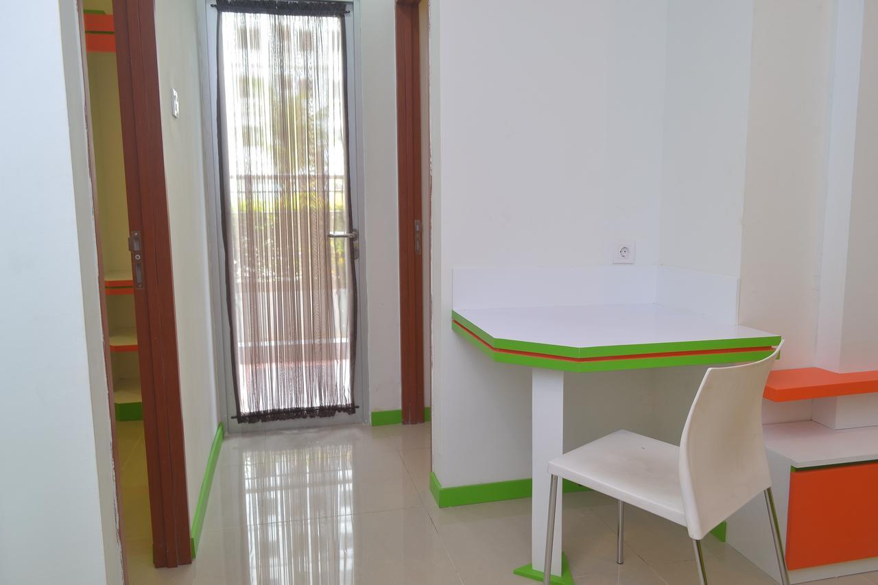 Hotel Titanium Express Homtel à Jakarta Extérieur photo