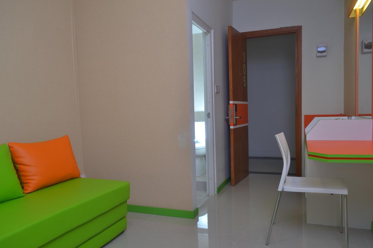 Hotel Titanium Express Homtel à Jakarta Extérieur photo