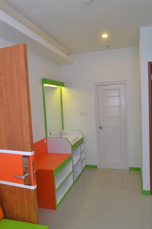 Hotel Titanium Express Homtel à Jakarta Extérieur photo